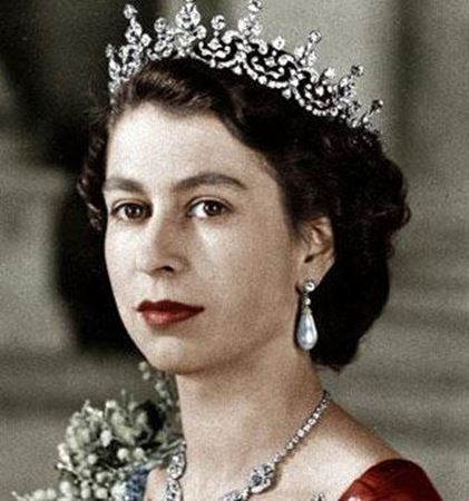 Picture for category Queen Elizabeth II